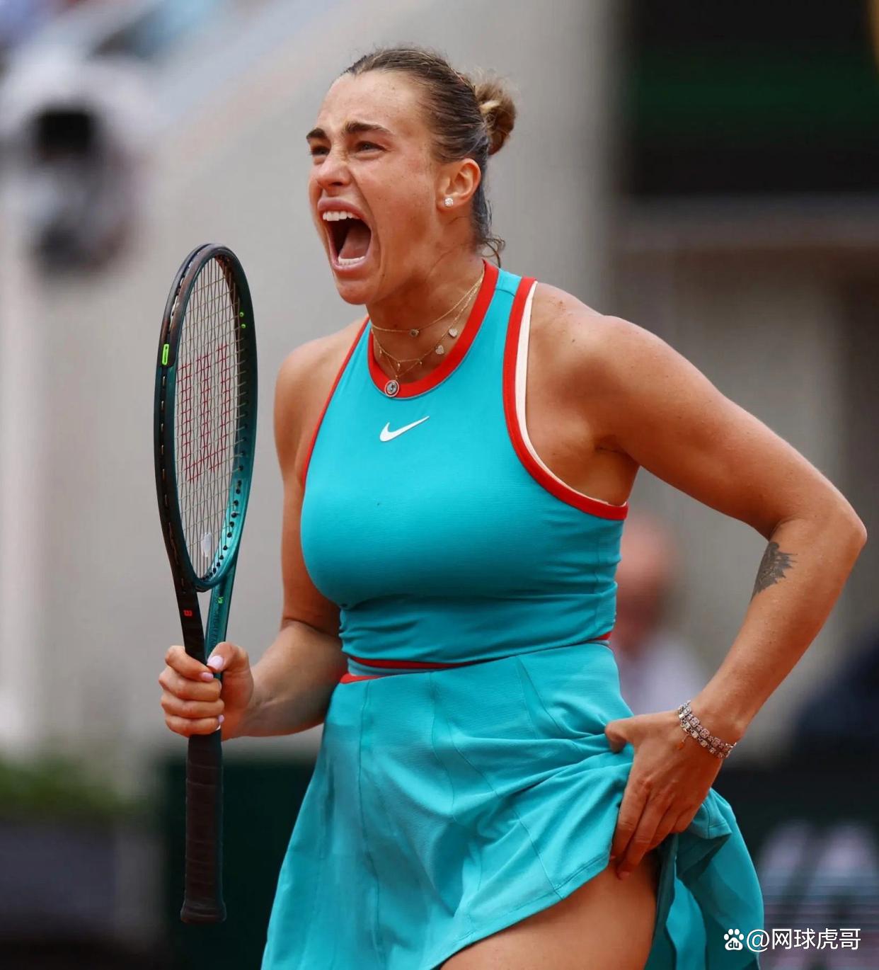 还会背负巨 还会背负巨