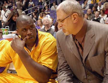 化身抢断机器！哈登7次抢断创赛季新高.